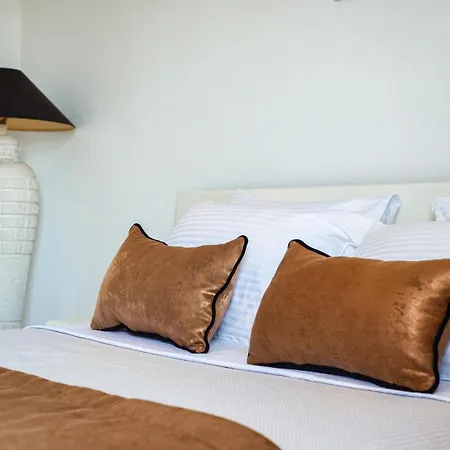 Aparthotel Gonates *