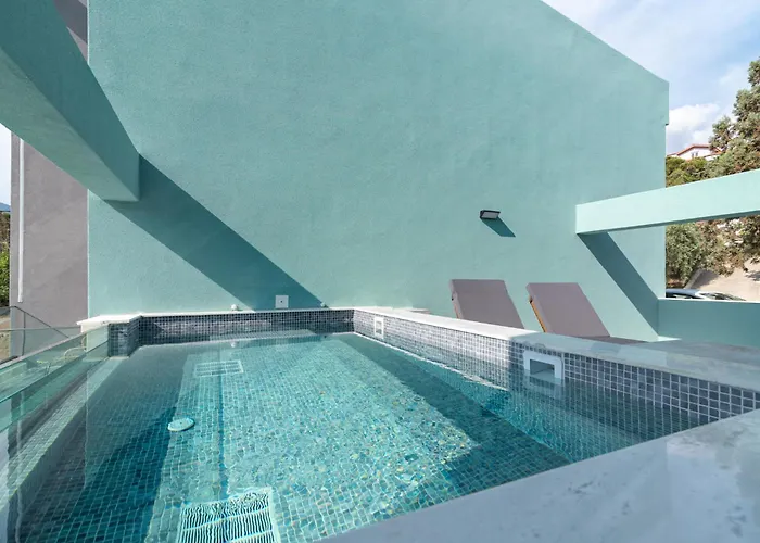 Gonates Apartahotel 4*